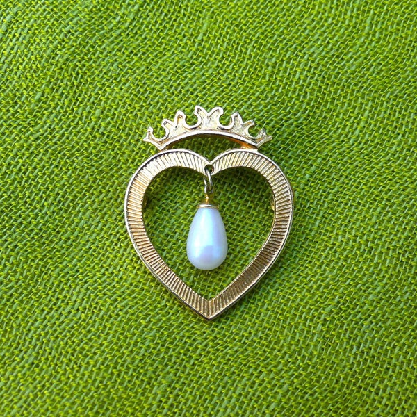 Vintage 1970s Goldtone Open Heart Brooch, Heart Featuring a Faux Pearl Dropper, & Topped With Crown, Valentine's Day Gift