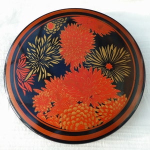 ELIZABETH ARDEN Oriental Crisantemo Diseño Negro, Rojo y Oro Plástico Joyería / Caja de baratijas, Hecho en Japón, Vintage 1970s