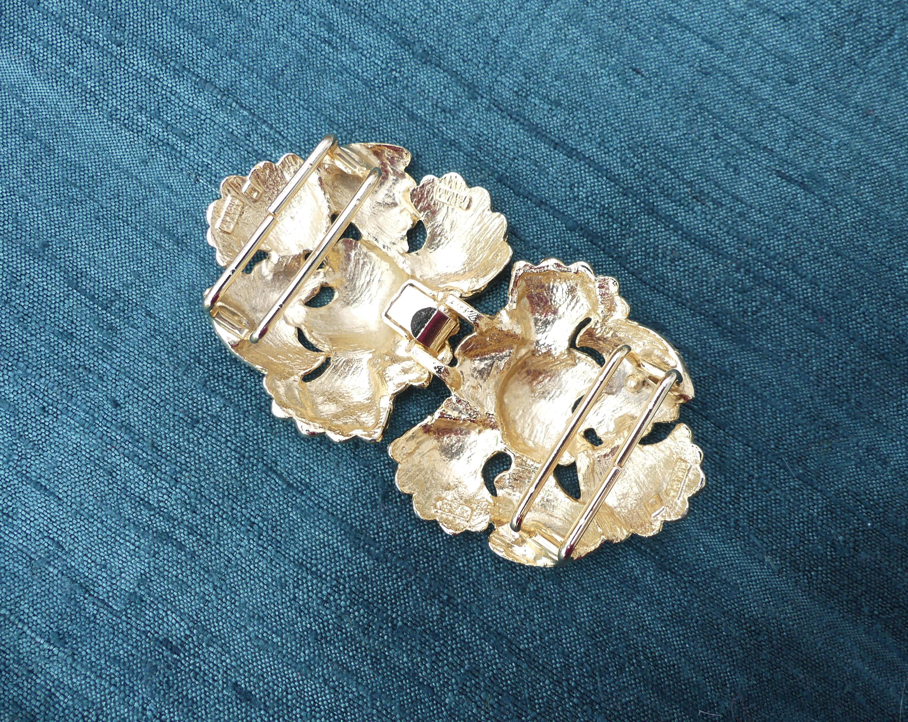 Mimi di Niscemi double scalloped shell gold toned belt buckles with red belt 1992 Mimi di N yorkie scottie dog buckle tartan belt Niscemi  main image 3