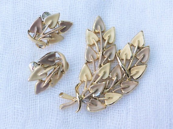 Jewelcraft vintage jewellery deals