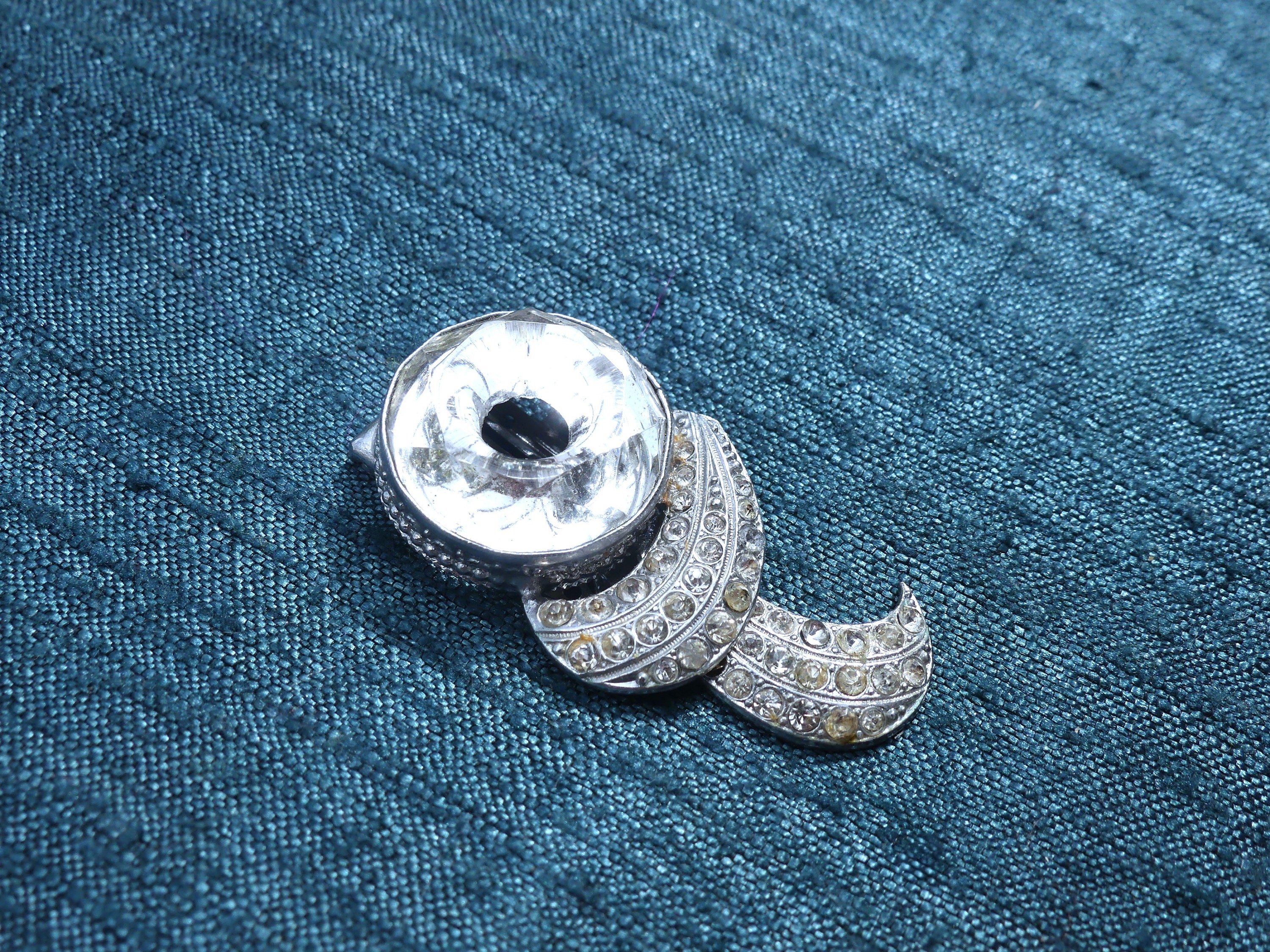 1940年代アメリカ製　アンティークアクセサリー　クリップ Vintage 1930s/40s Silvertone Diamanté Dress Clip, With