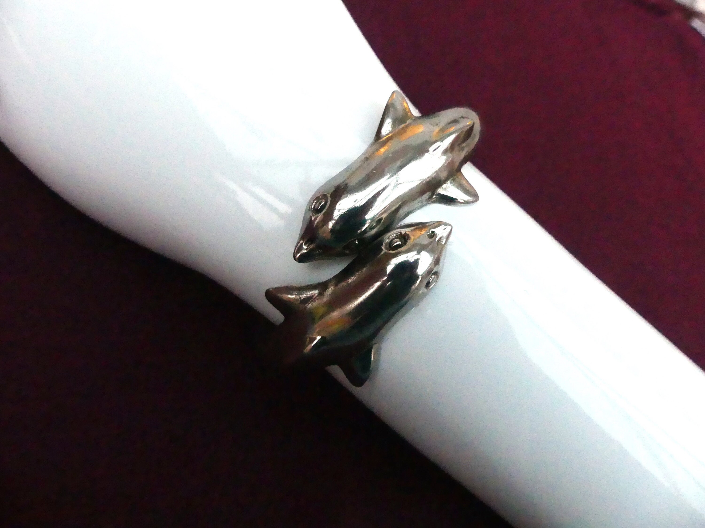 Bracelet Rigide Argent Vintage Avec Dauphins Et Incrustations De Nacre – Modèle 792, Bon état