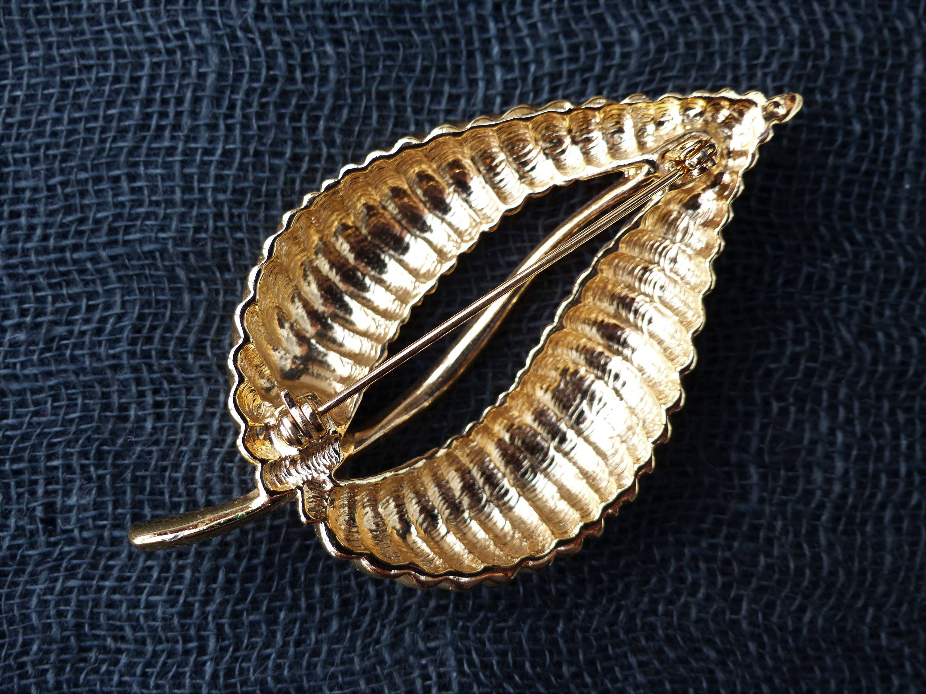 COROCRAFT by CORO 金メッキ リーフ ブローチ、BNWT、ヴィンテージ