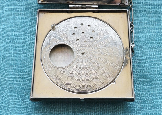 Vintage 1920s Art Deco Square Powder Compact With Rotating Sifter