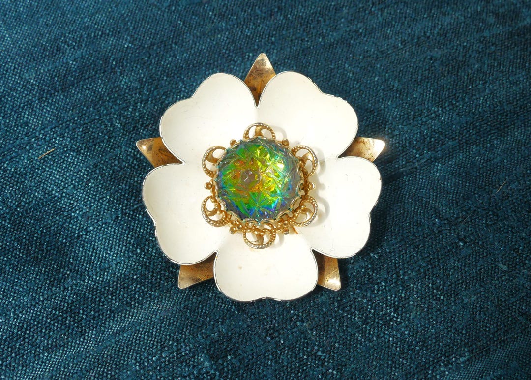 サラコベントリー☆Holiday Ice☆ビッググリーンウランガラスブローチ