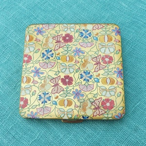 Vintage 1950s Square Powder Compact With Cream, Red, Blue & Yellow Butterflies and Flowers Design, Original Sifter For Loose Powder