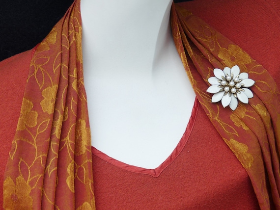 Broche Et Pince à écharpe Vintage Plaquée Or - Motif Fleur Avec Strass Caramel, Années Mid-century