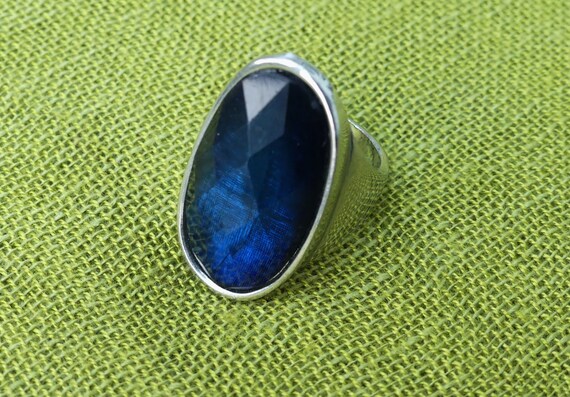 bague taille 55 couleur argent cœur résine facetté bleu saphir