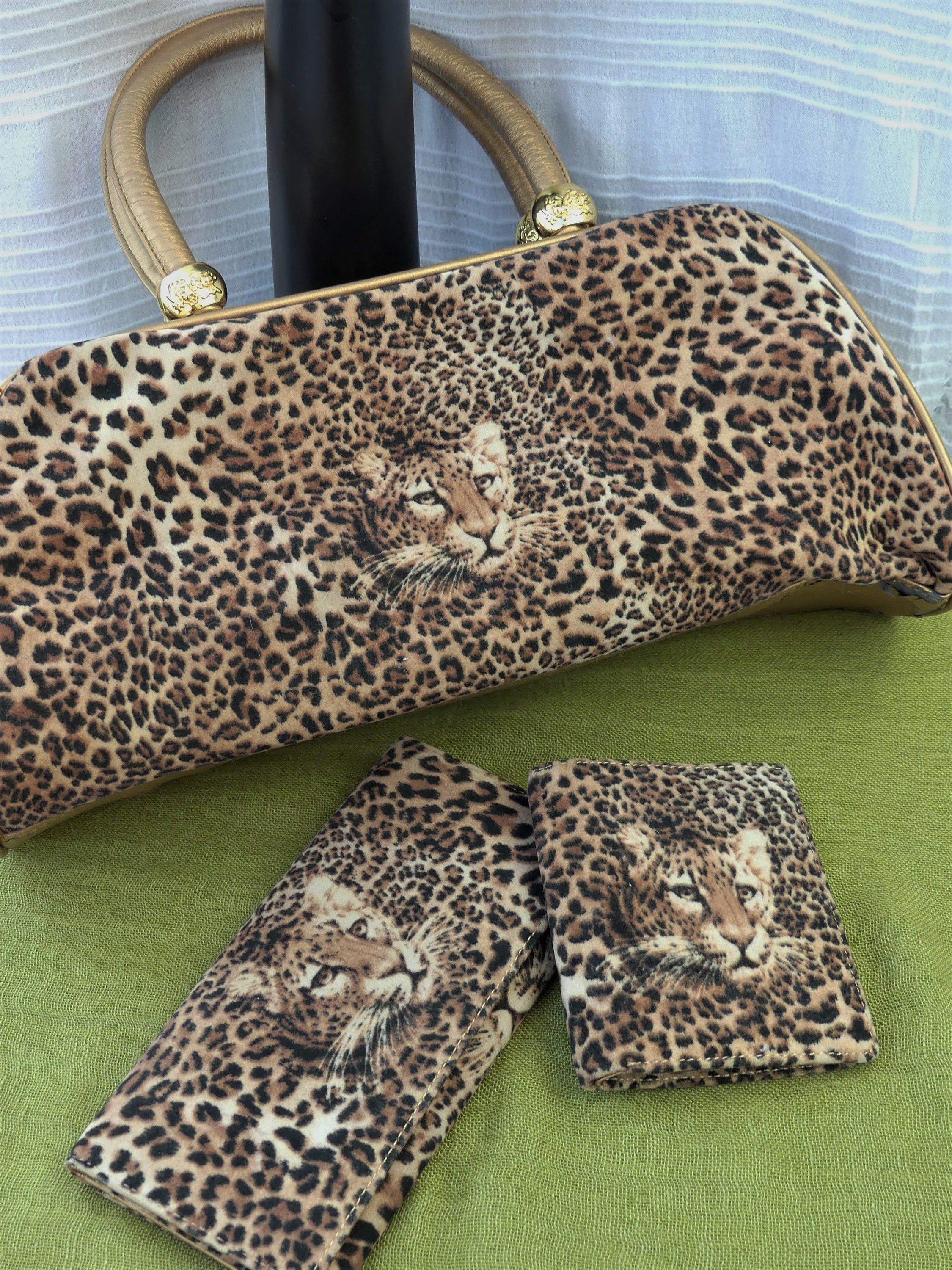 Chic Reveal Leopard Purse • Impressions Online Boutique