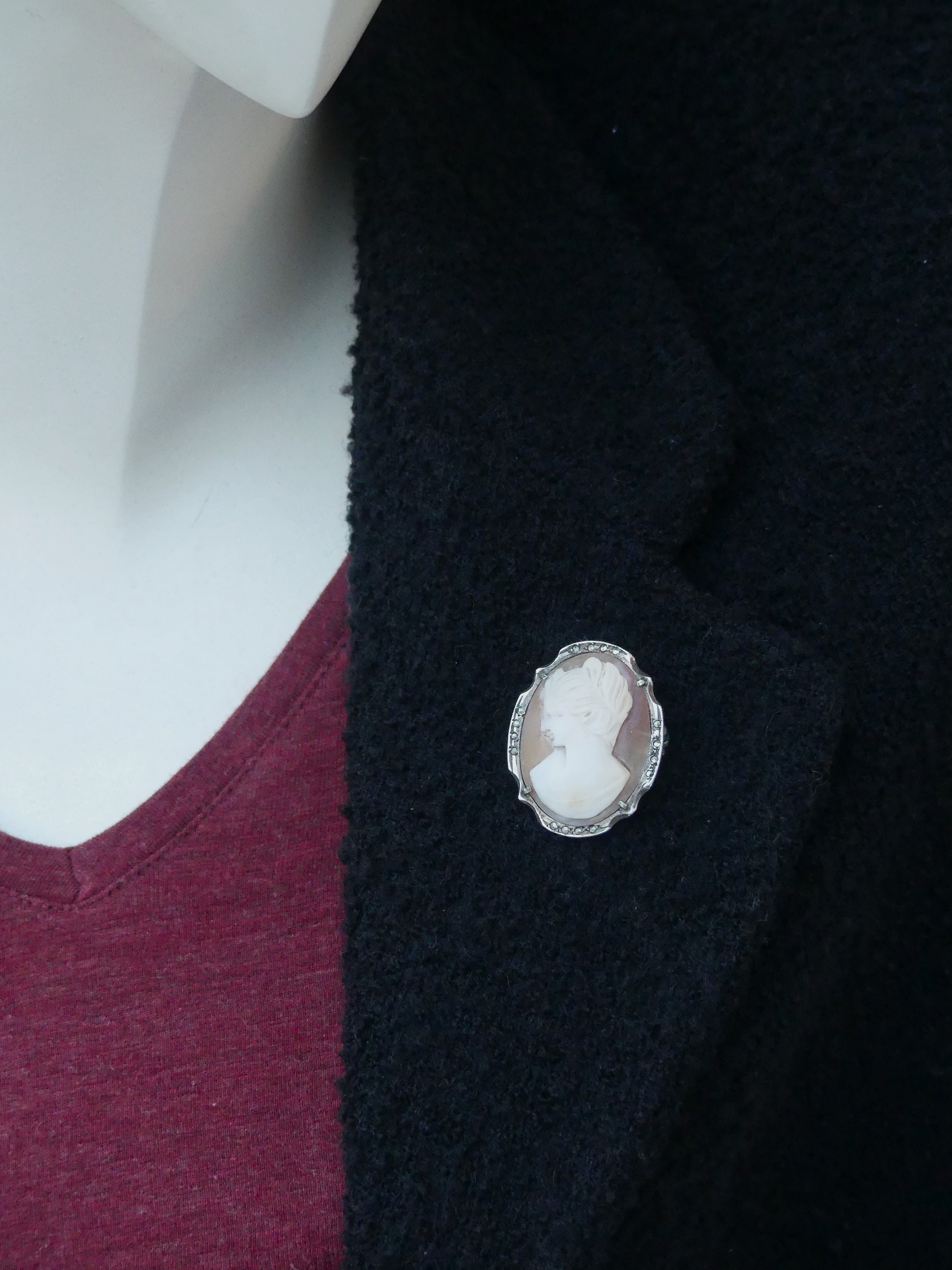 Broche Vintage Années 1920/30 Signée Maurice Lespous - Camée Bakélite, Argent Et Marcassite
