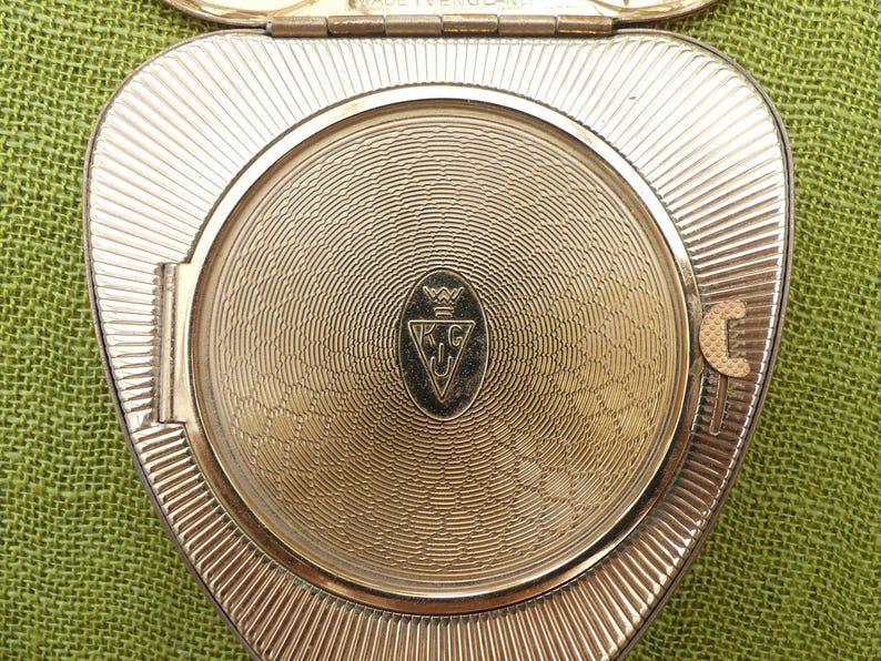 KIGU 'cherie' Heart-shaped Powder Compact, Lacquered Brass Pattern ...