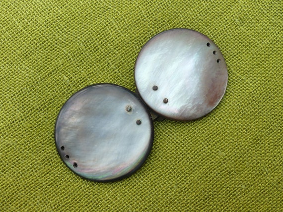Vintage 1930s Art Deco Mother of Pearl Circular 2-piece  display picture 2