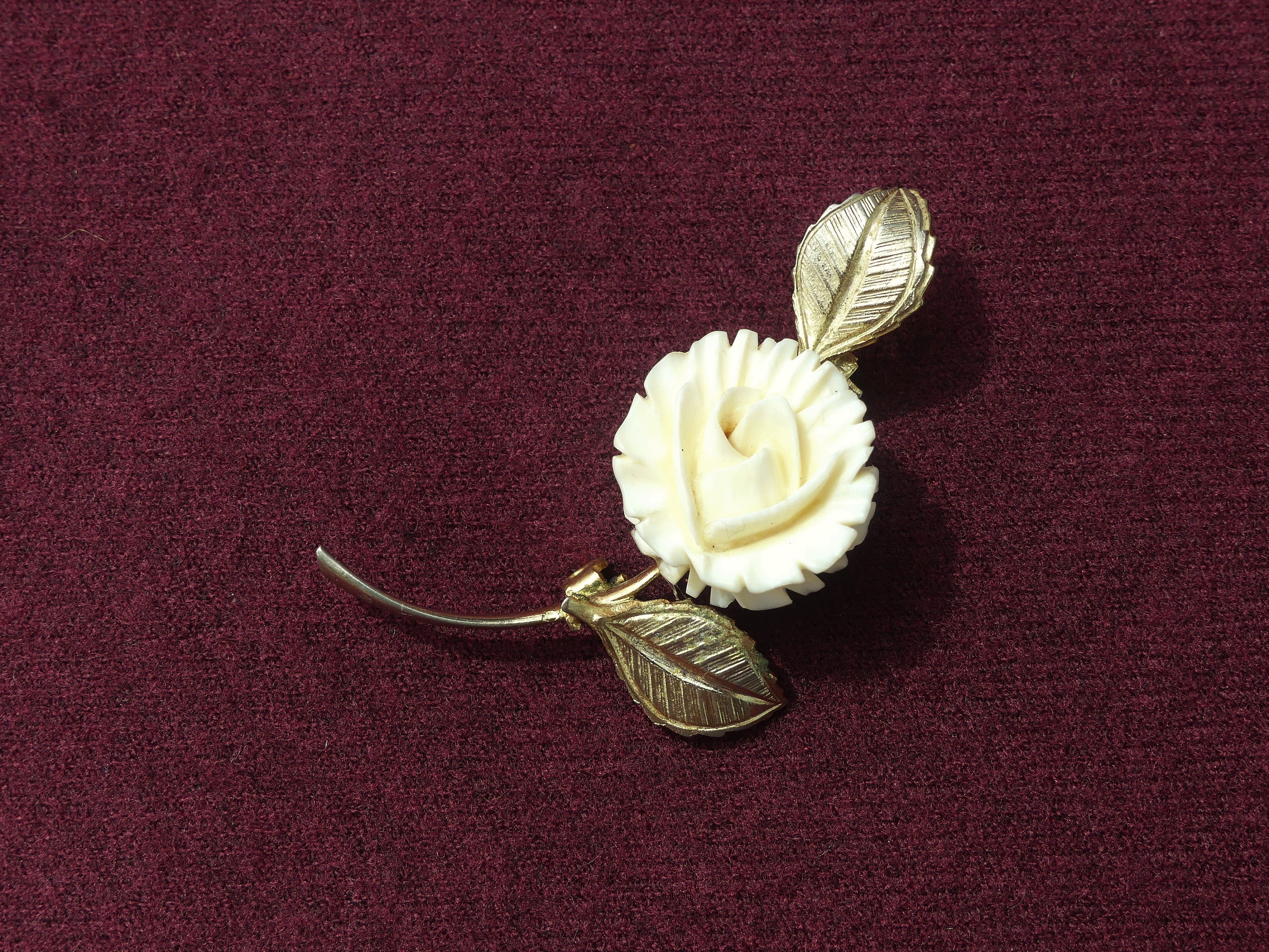 ヴィンテージ 1940 年代 / 50 年代 クリーム色 彫刻 セルロイド