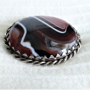 Antique Victorian Silver-plated Banded Onyx Agate Brooch With Rope Twist Border & Zigzag Setting, Dark Brown, Orangey-Red and Cream Agate