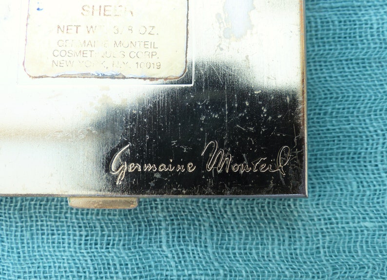 GERMAIN MONTEIL Modernist Textured Goldtone Rectangular Powder Compact, Vintage 1960s image 8