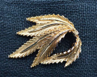 CIRO Gold-plated Bunch of Leaves Brooch, Vintage 1960s