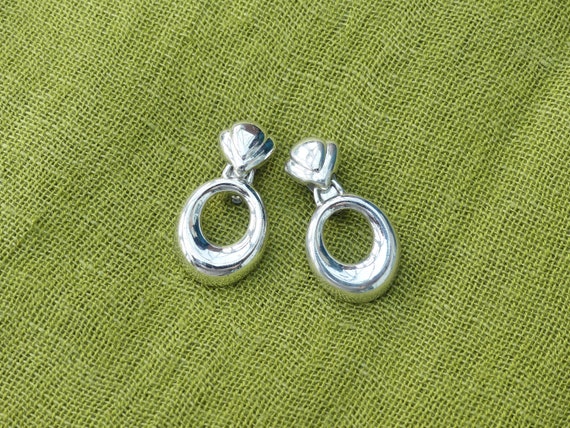 NAPIER Rhodium-plated Oval Dangly Clip-on Earring… - image 9