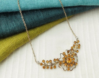 Vintage 1950s Pale Goldtone Orange Diamanté Bib Necklace, Claw-set Crystal Diamanté Flower Design on Fine Goldtone Chains