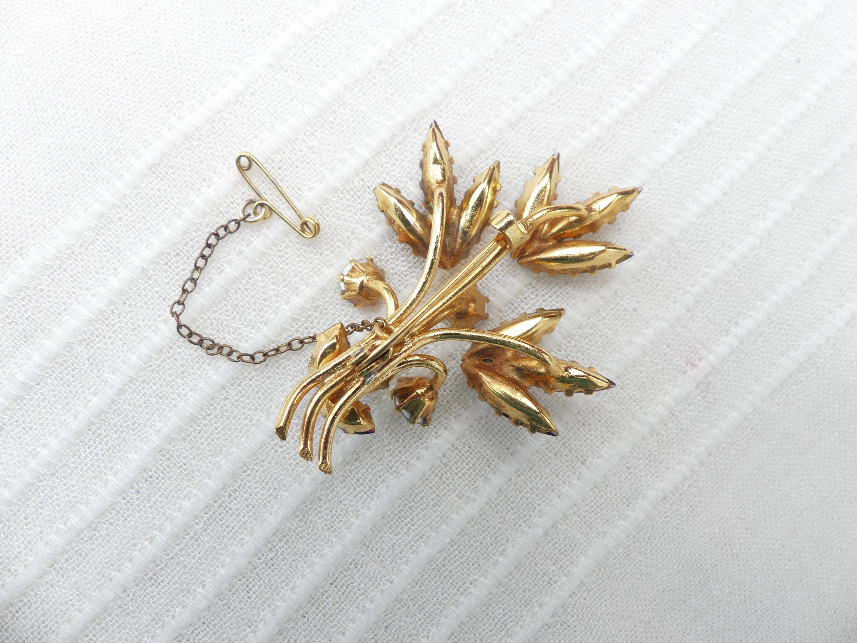 Broche Vintage Plaqué Or Avec Perle Et Motif Gerbe De Fleurs - Bijou D'Occasion Élégant