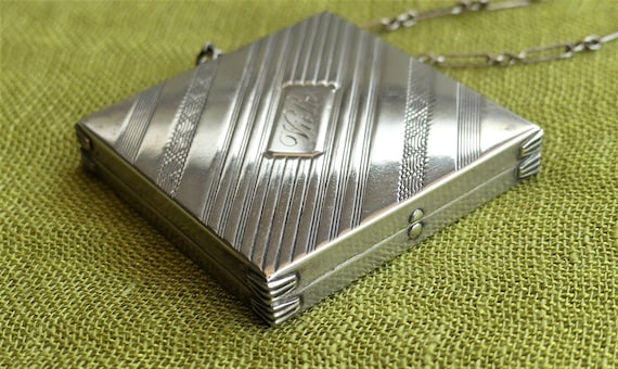 A*A様 DECI Compact Square Practical Walle Tapeable Wall Access Panel - 1/2