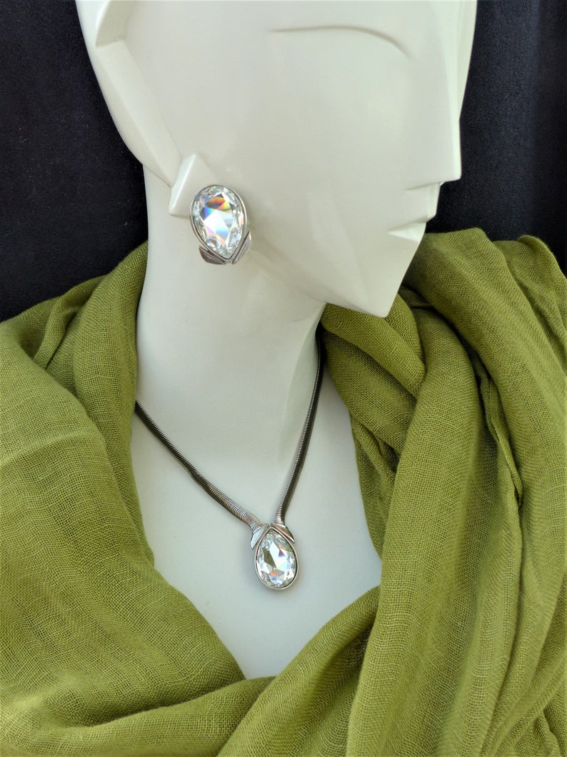 HR Snake Chain Pendant Necklace /& Earrings Set 1980s Palladium and Crystal Diamant\u00e9 Set HELENA RUBINSTEIN