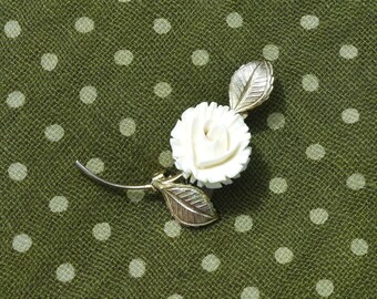 ヴィンテージ 1940 年代 / 50 年代 クリーム色 彫刻 セルロイド ローズ