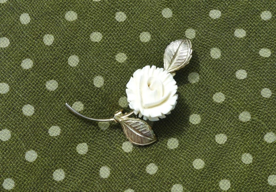 Vintage 1940s/50s Cream Carved Celluloid Rose Bro… - image 10