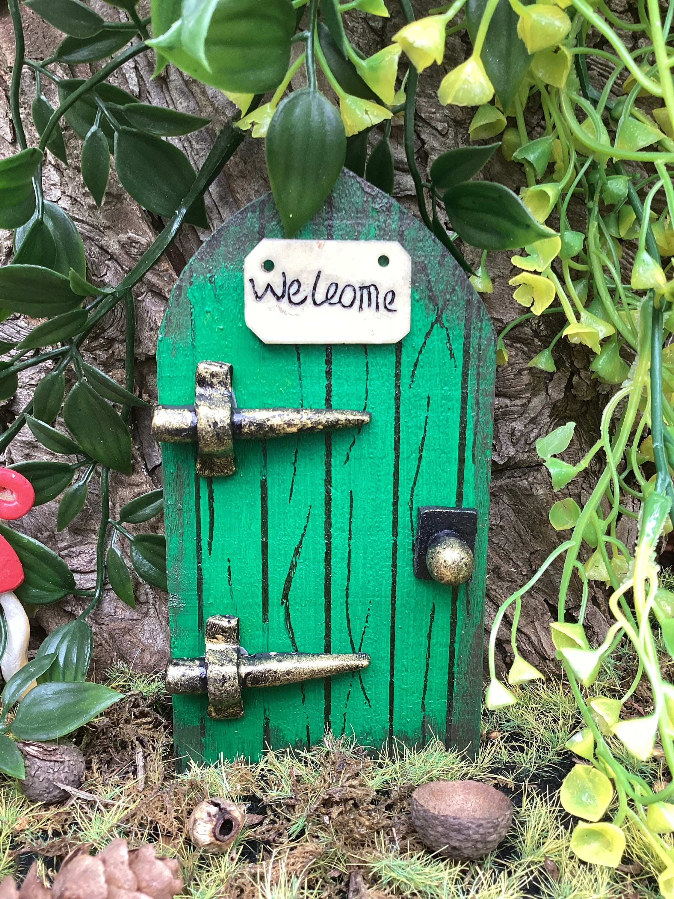 Fairies Doors For Tree Outdoor, Tree Stump Decor, 3D DIY Miniature Fairies Garden Gnome House Outdoor Decor Accessories Yard Art Garden Patio Decoration, Fairytale Mini Gift (Blue