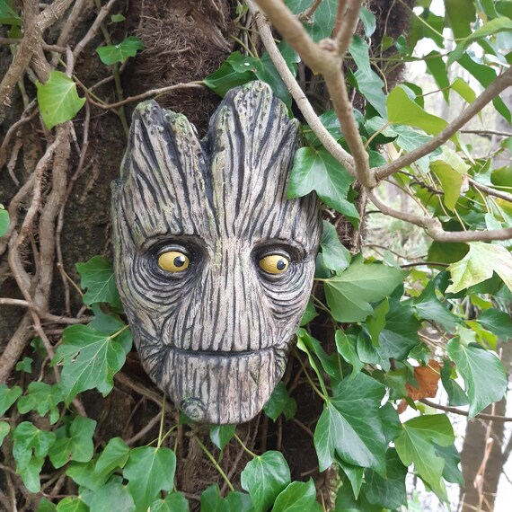 Feen-Fenster Baumgesicht Statue – Leuchtet Im Dunkeln, Kunstharz, Outdoor Deko