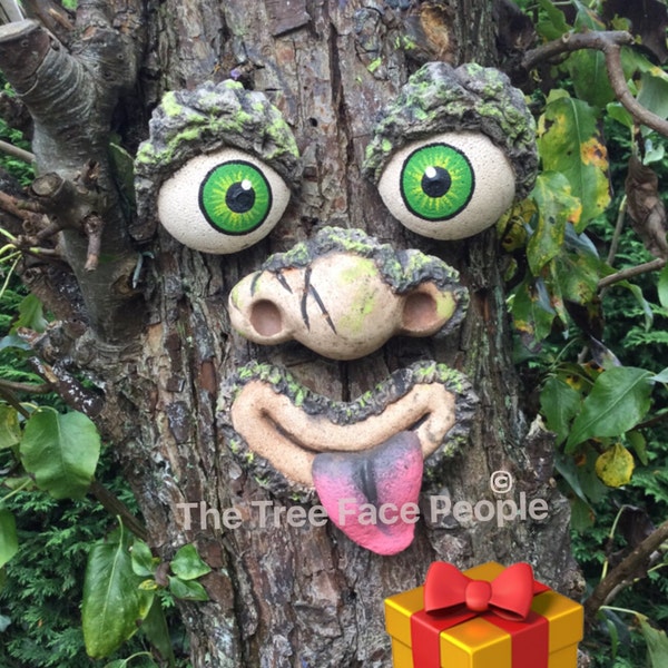 Outdoor garden decoration Tree Face, tree hugger, outdoor sculpture statues, funny faces birthday gift wall art yard art gifts for gardeners