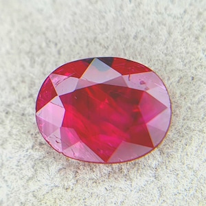 1.07ct 7.88x6.27mm Natural Ruby Unheated Purplish Red oval loose gemstone
