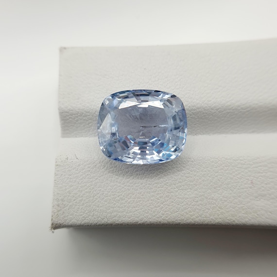 認定済み 100% 天然ビルマ ルビー 6.06 カラット、12.5x9.88 mm 楕円形