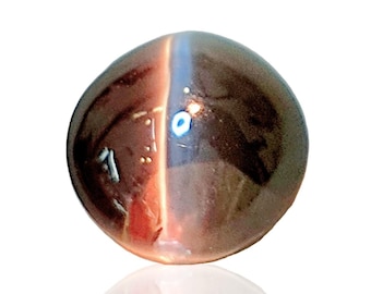 Natural ALEXANDRITE CATs Eye 2.41 cts full color change cabochan natural gemstone suitablefor collectors. watch video