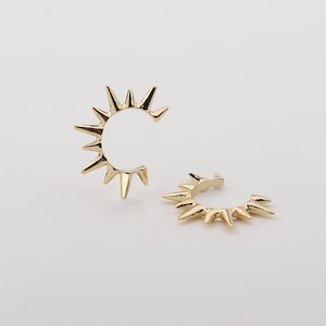 1PCS - Sunburst Ear Cuffs, Cartilage Ear Cuff, Dainty Ear Cuffs, Dainty Hoops, Gold Plated Earrings / I00-0G