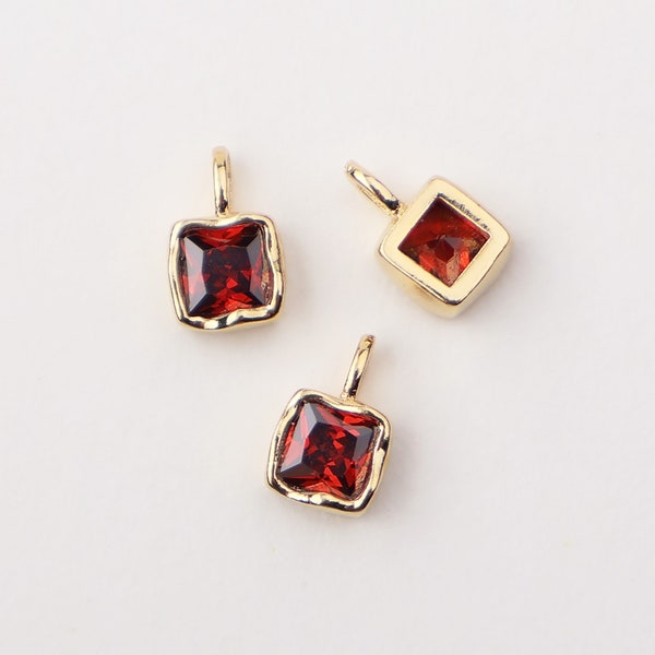 1PCS - Rectangle Red Cubic Charm, Gold Bezel Square CZ Pendant, Hammered Rectangular Gemstone Charms / TV7-0R