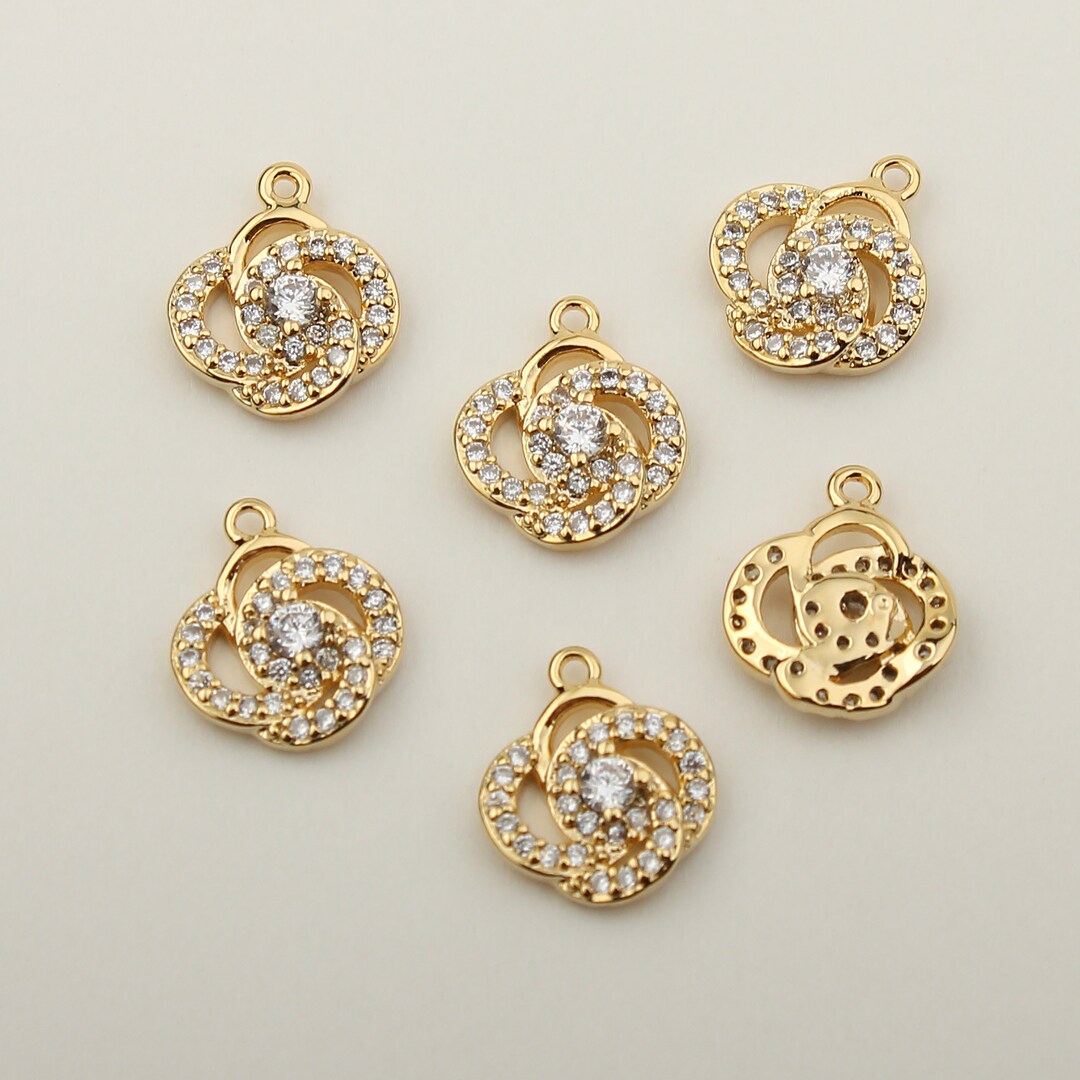 1PCS - Gold Frame Rose With 26 Cubics Pendant, Twinkle CZ Rose