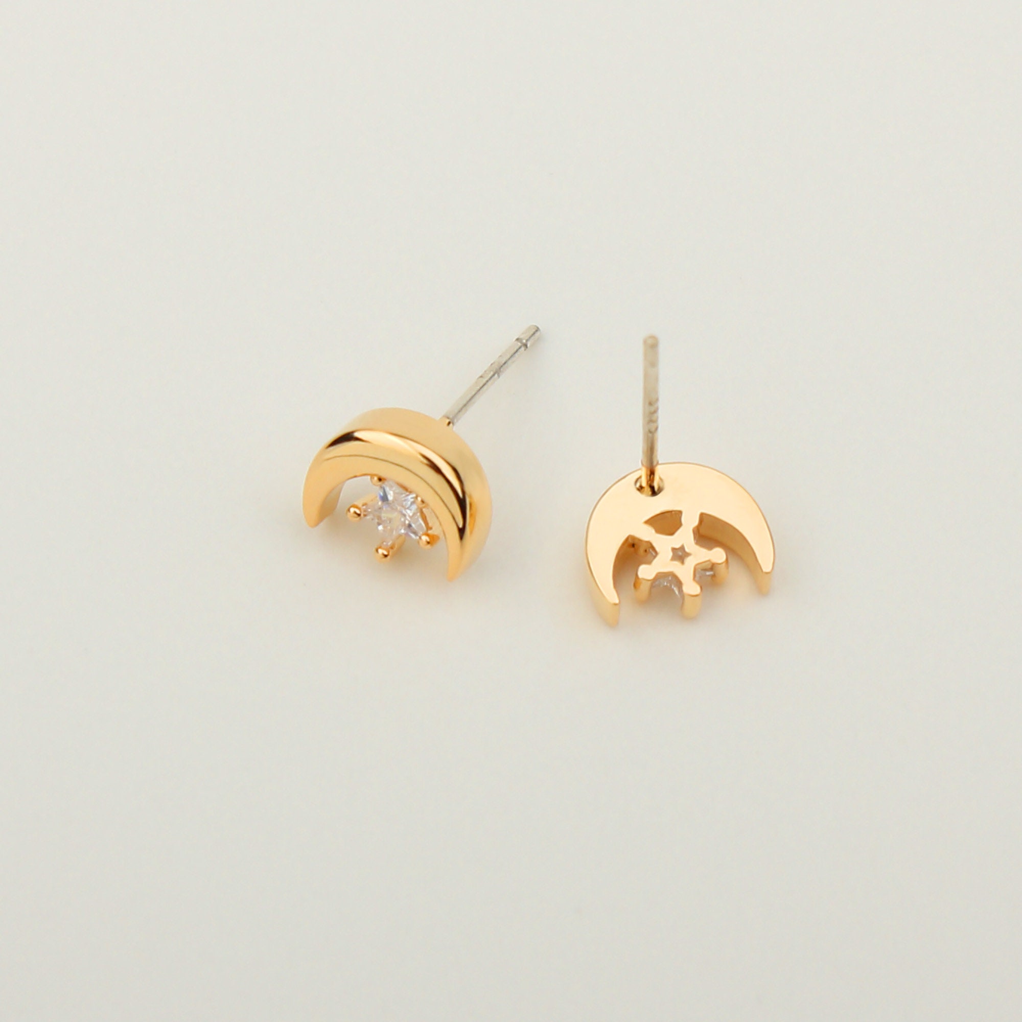 【STARJewelry】 MOON&SUN PIERCED EARRINGS MOON & SUN PIERCED EARRINGS(2JP0777)K10 ピアス｜スター