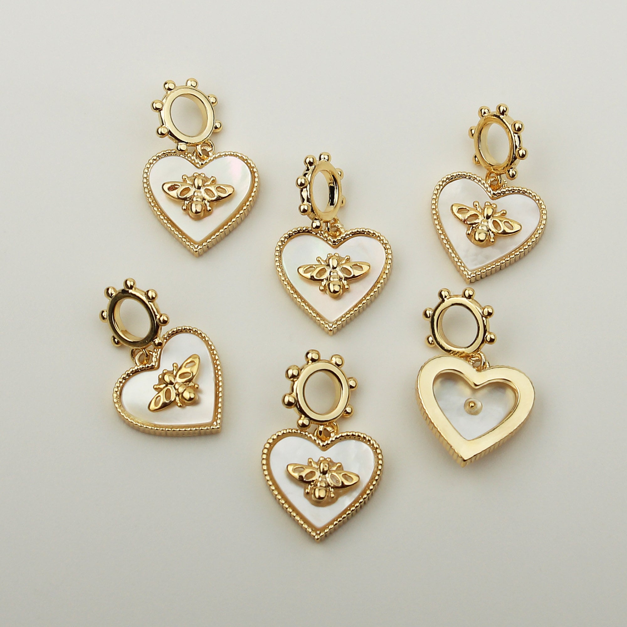 1PCS - Pearl Heart and Gold Bumblebee Pendant, Mother of
