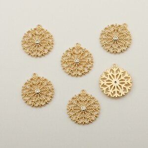 1PCS - Gold Fireworks Cubic Charm, Firework Display Dangle, Cubic Snow Flower Pendant, Winter Snow Flake Pendant / ST5-0G