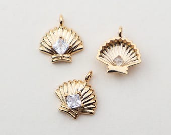 1PCS - Gold Seashell Charm with Cubic Zirconia,Ocean Pendant,Beach Pendant,Summer Charm Jewelry Making Findings / GB1-5G