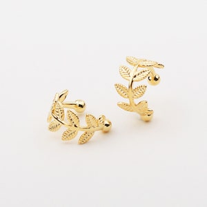 1PCS - Laurel Ear Cuffs, Cartilage Ear Cuff, Dainty Ear Cuffs, Dainty Hoops, Gold Plated Earrings / I00-4G