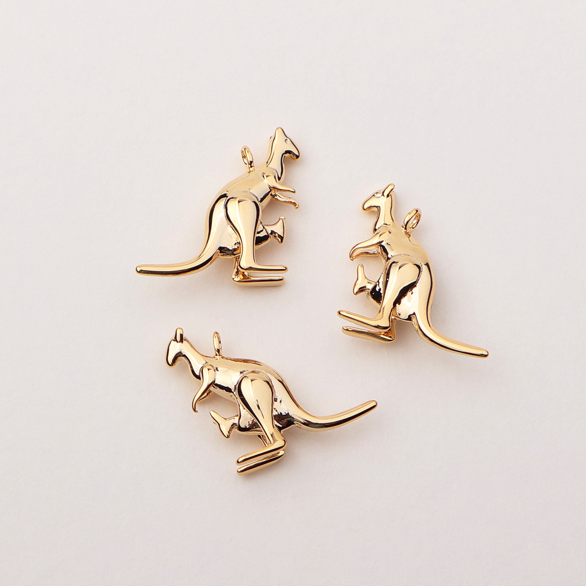 Mango　 Ferragamo バングル と　スワロフスキー　置物 il_fullxfull.6338461346_9s76.jpg