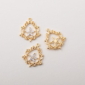 1PCS - Lacy Open Frame Cubic Flower Pendant, Bloom Charm, Flower Petal Charms, North Star Pendant / KQ4-2G