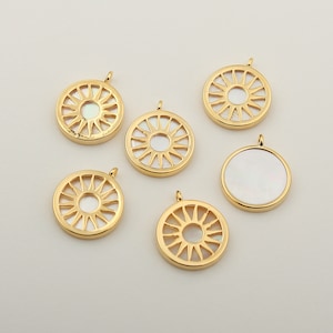 1PCS - Mother-of-Pearl Inlaid Sun Burst Wheel Charm, Gold Solar Pendant, Classic Medallion Sun Charm, Inlaid Wheel Coin / MQ6-3G