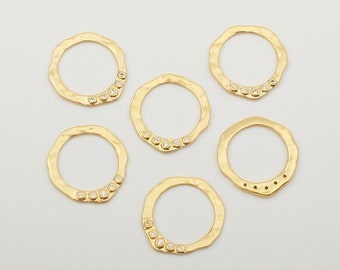 1PCS - Matt Hammered Gold Circle Charm with Cubics, Gold Circle Pendant, Gold Open Round Charm, Open Ring Link Connector / BZ5-2G