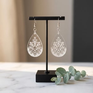Snowflake Teardrop Earring SVG Pattern – Acrylic Plywood Cut File (Digital Download)