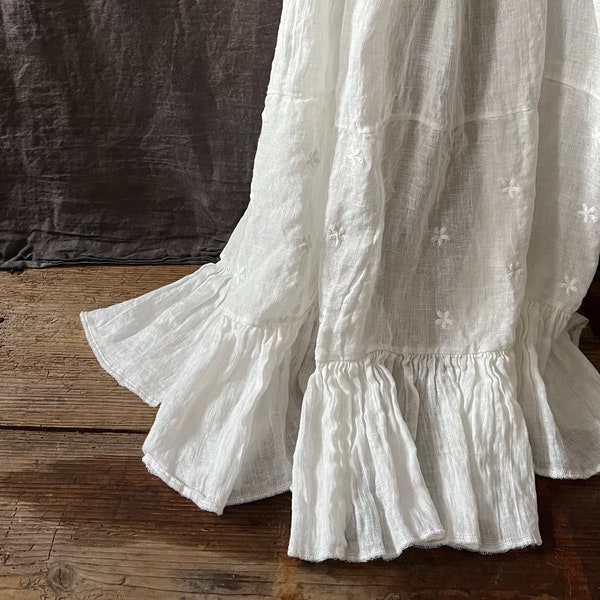 Sheer linen blanket with ruffle Bed scarf 'LILU'.  Vintage style linen blanket throw. Shabby Chic bedding - whisper linen