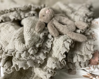 Linen Blanket 'Leo' - baby crib ruffled blanket - Vintage style - linen newborn swaddle blanket - Shabby Chic bedding. Linen Bed Throw.