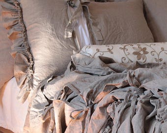 LINEN DUVET COVER 'Diane'. Shabby Chic linen bedding, ruffled duvet cover with ties, linen duvet queen, linen duvet cover king.