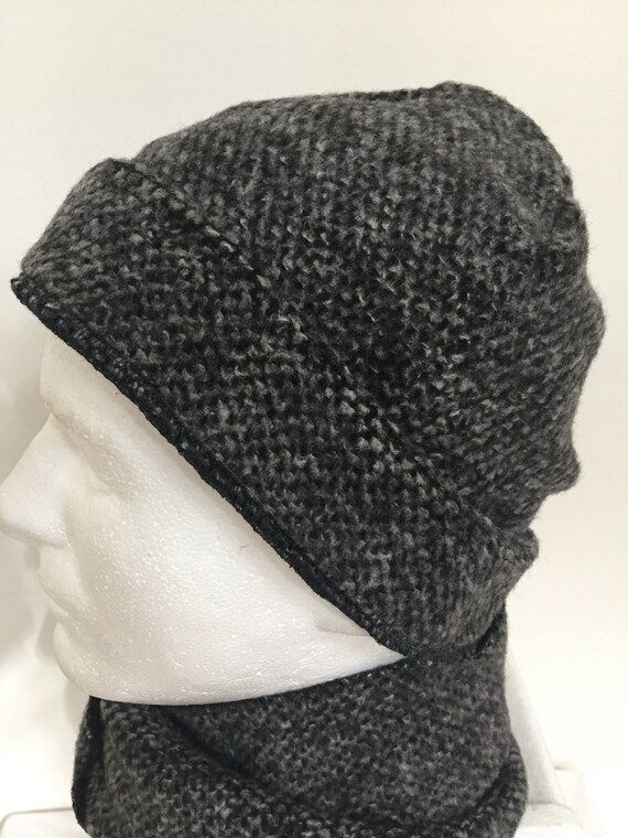 Beanie Hat and Scarf Set. Knitted Wool 